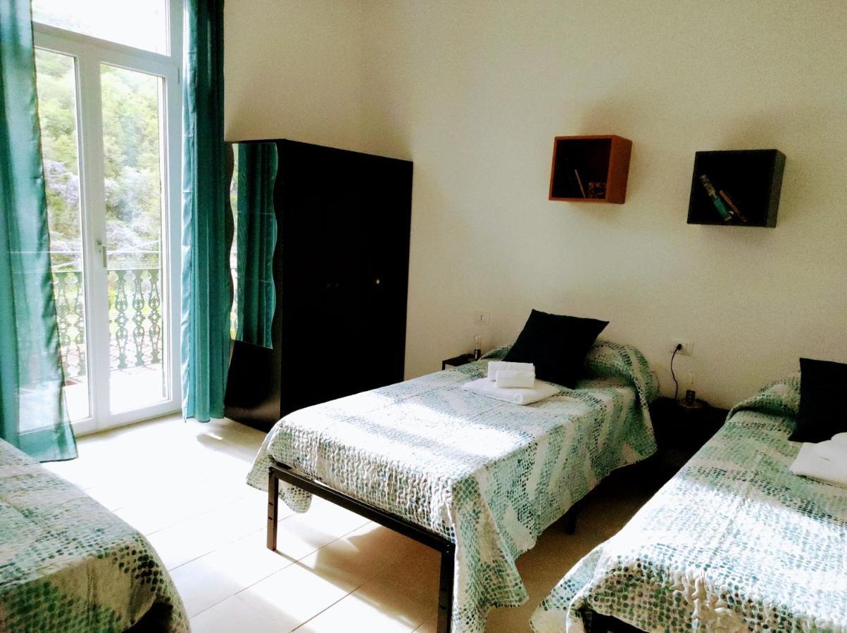 Appartamento Bed On The Rocks Finale Ligure Esterno foto